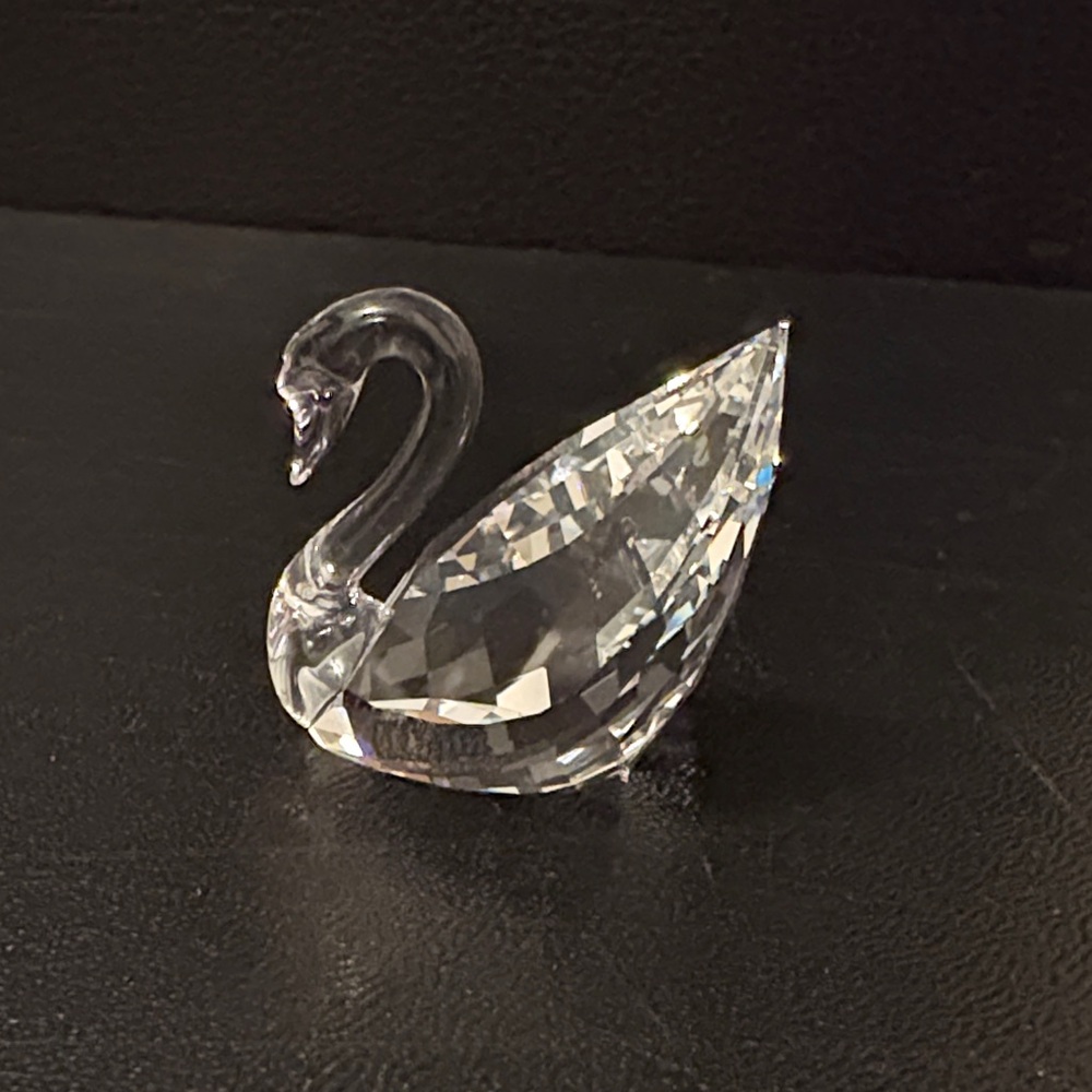 SCS Swarovski Crystal swan